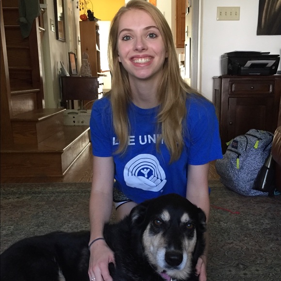 Meet your Posher, Kay - Picture 1 of 1